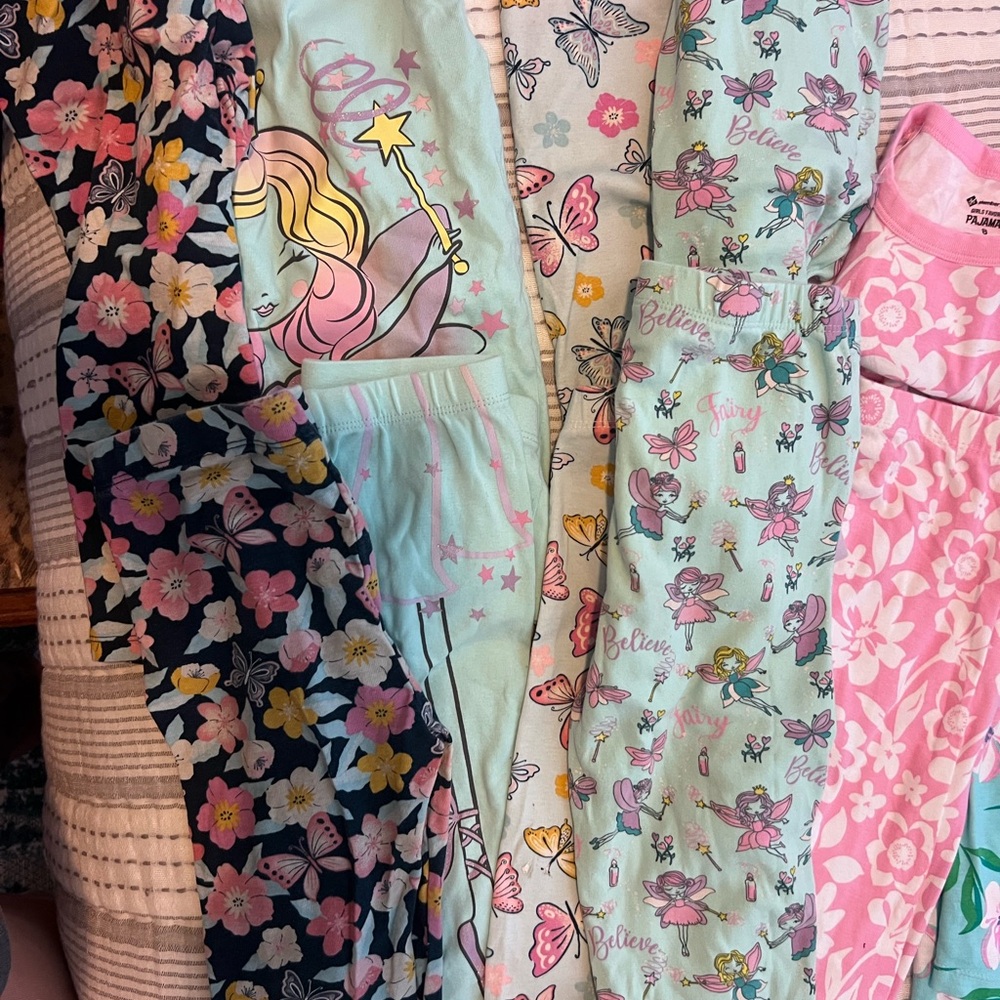 Bundle size 8 girls pajamas 100% cotton 9 sets!!
